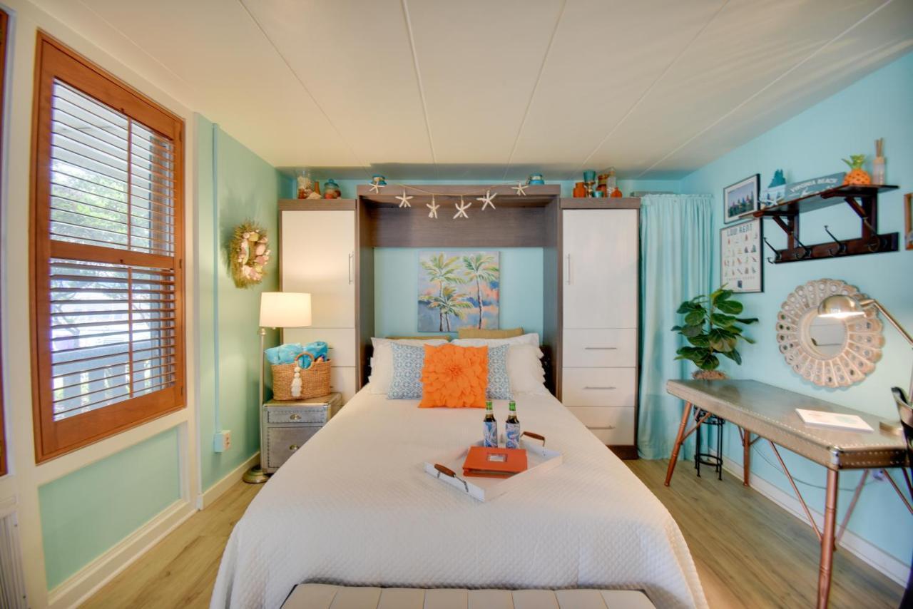 Chic Virginia Beach Retreat - Pool, Steps To Beach エクステリア 写真